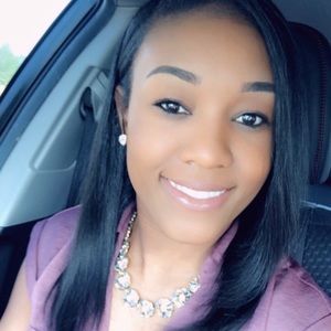 Meet your Posher, Ayesha